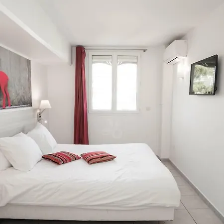 Privilege & Eurociel Centre Comedie Lejlighedshotel 3*