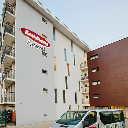 Privilege & Eurociel Centre Comedie Lejlighedshotel